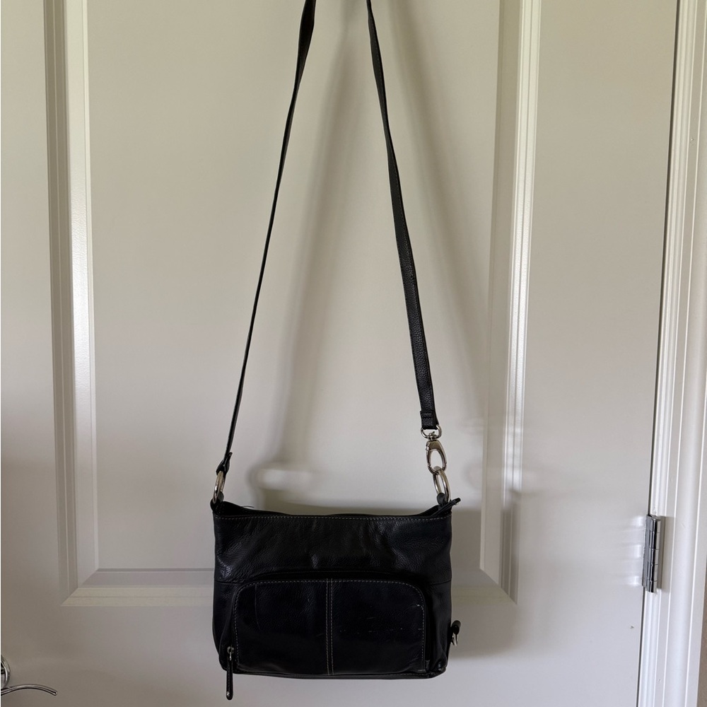 Elegant Black Leather Crossbody Bag